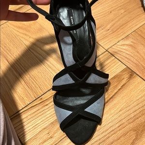 Zara heel size 38!